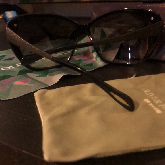 Oliver Peoples \